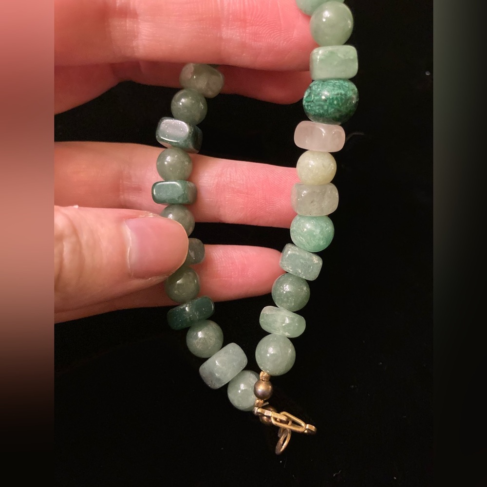 Green Variety Semi-Precious Stone Bracelet with Gold Clasp - Picture 3 of 8